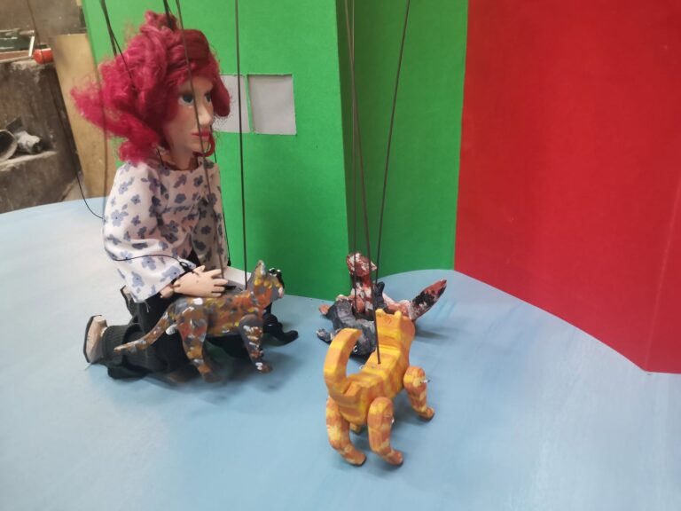 refener stathis worldofpuppets 13 768x576