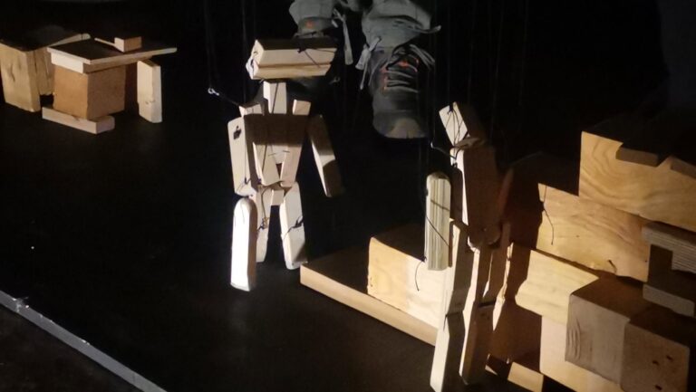 refener stathis worldofpuppets 17 768x433